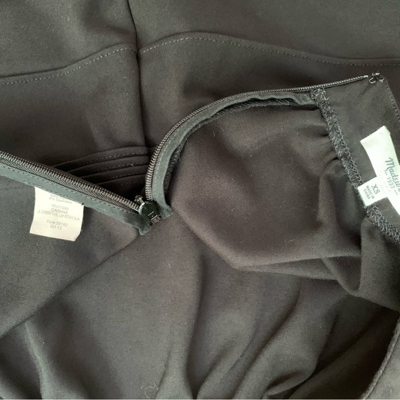 Madewell Silhouette Black Skirt Pleated Raw Hem Size Extra Small - Picture 7 of 14